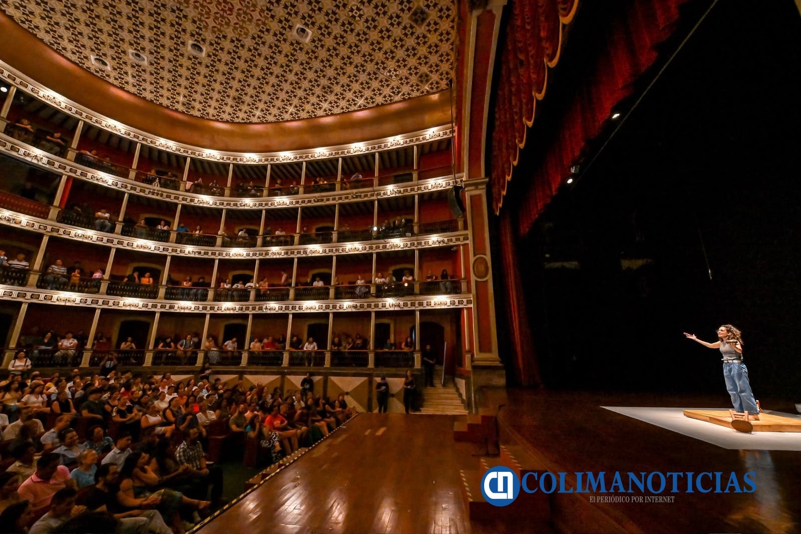 Cultura Colima logra quinto lleno consecutivo en el Teatro Hidalgo, con el Festival de Monólogos 2026 (4)