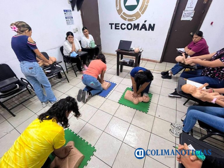 Docentes de estancias infantiles se preparan para actuar ante emergencias en Tecomán