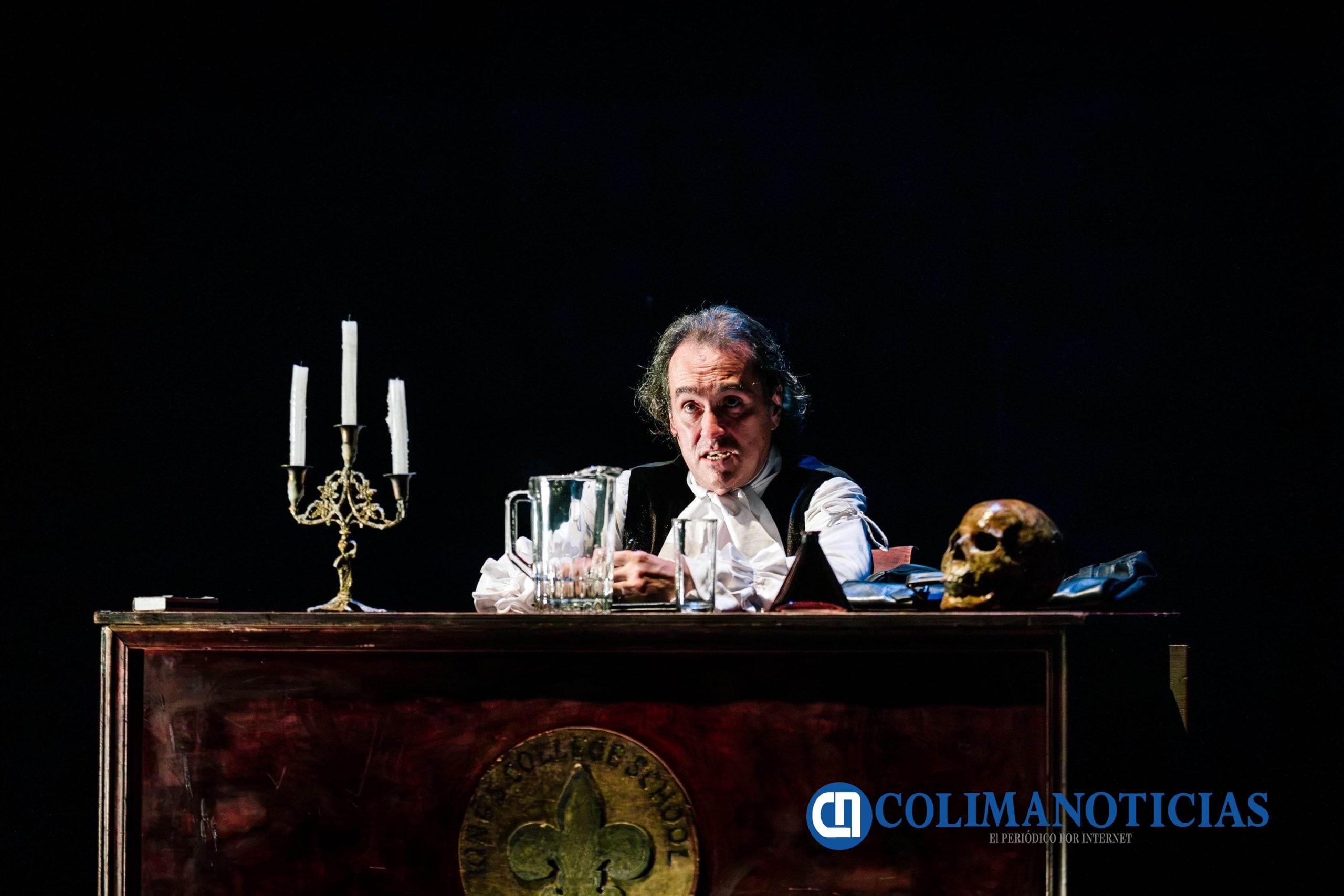 El descenso a la locura del Dr. Emile Tuck, en el Teatro Universitario_d