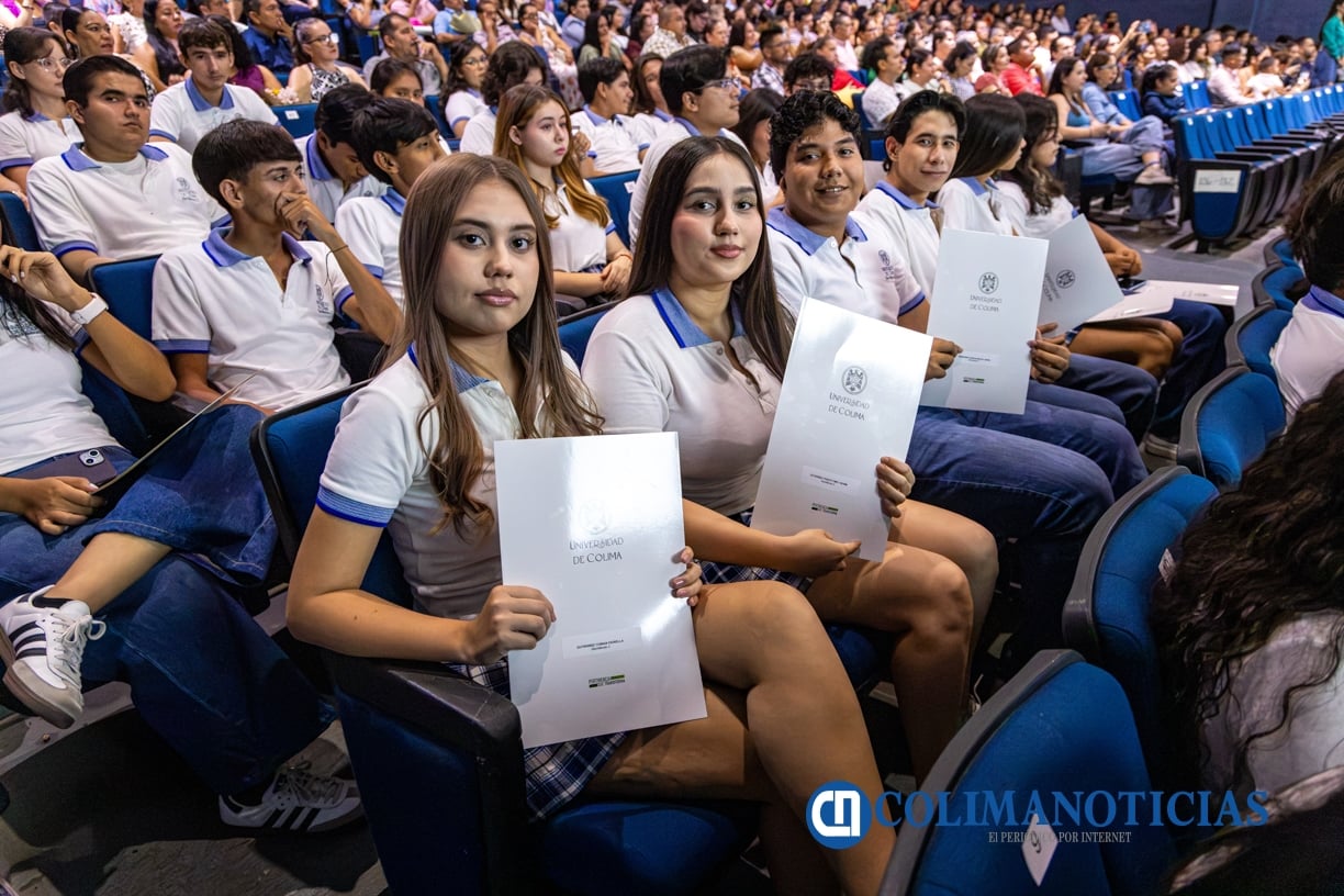 Entrega Bachillerato 2 338 nuevos egresados_a