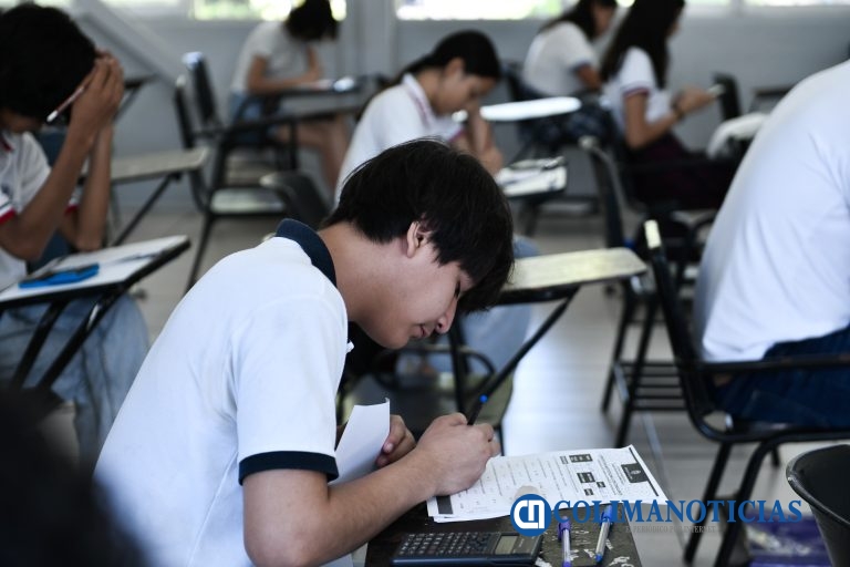 Destacan estudiantes de 12 bachillerato de la UdeC en Concurso de Conocimientos en Ciencias 2026