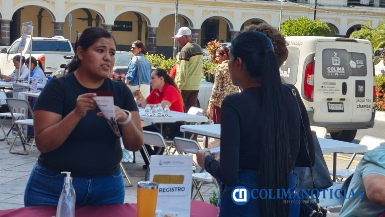 Gobierno de Indira Vizcaíno invita a colimenses que buscan empleo a la Jornada de Contratación este jueves en el jardín Núñez