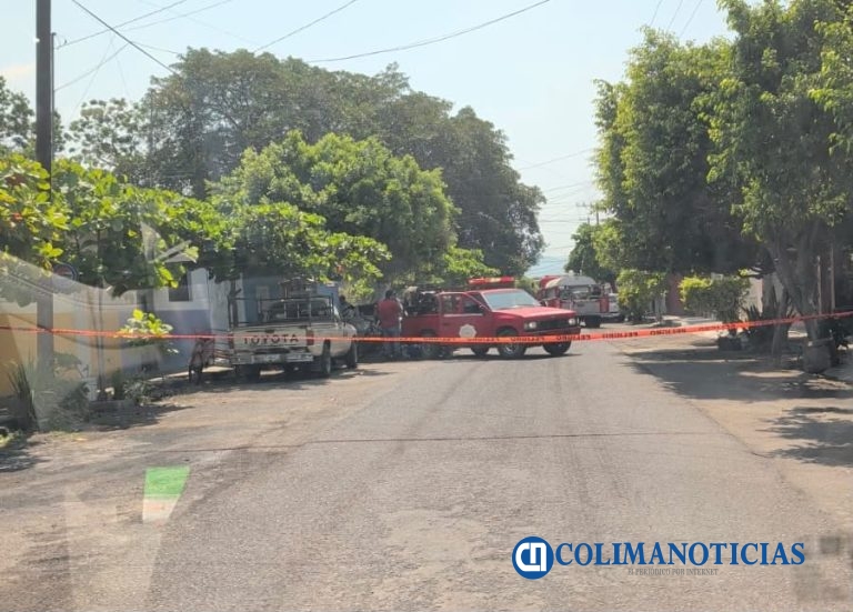 Posible evacuación de familias tras explosión de bolsas con químicos en el centro de Tecomán