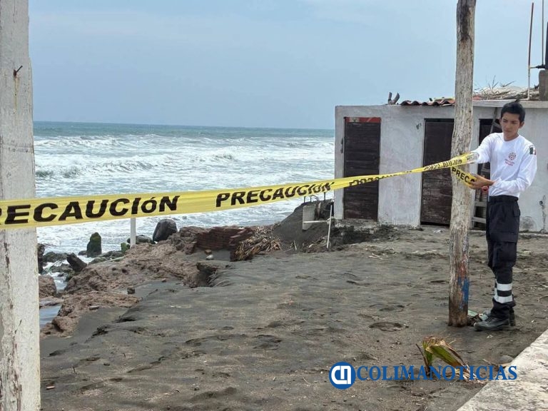Oleaje provoca daños en Playa Tecuanillo