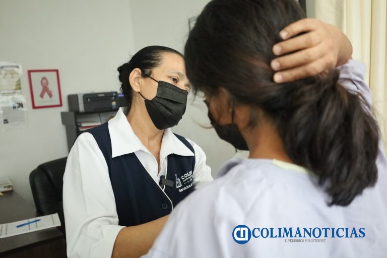 Salud Colima: unidades médicas realizan exploración clínica gratuita para la detección oportuna de cáncer de mama