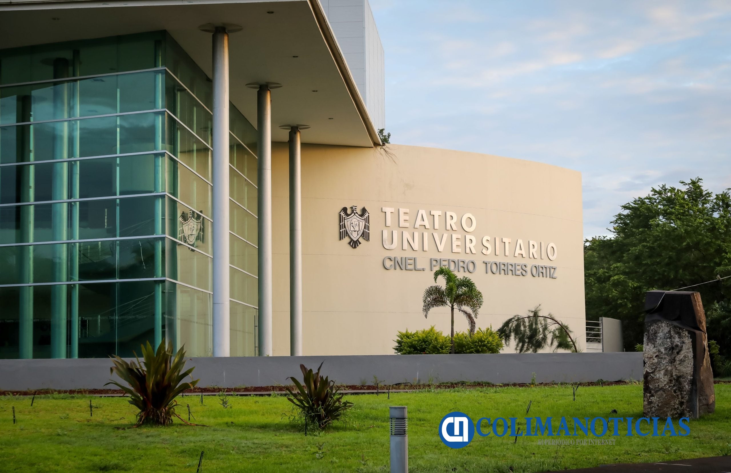 Teatro Universitario recibirá recursos federales para mejora_c