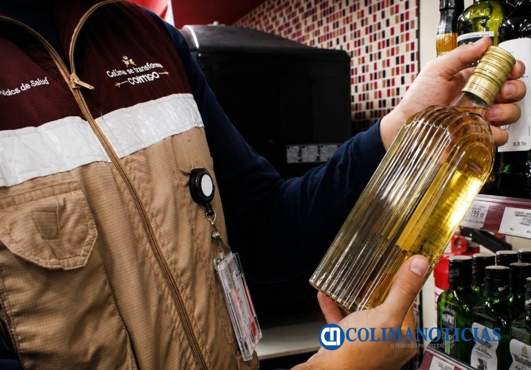 Alerta sanitaria por falsificación de tequila de reconocida marca; Coespris llama a no consumirlo