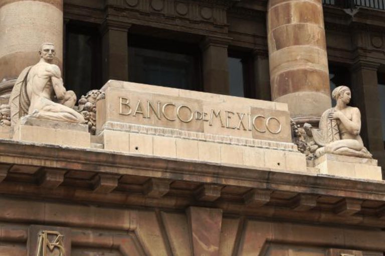 Banxico mantiene cautela: prevé conservar la tasa de interés ante riesgos externos