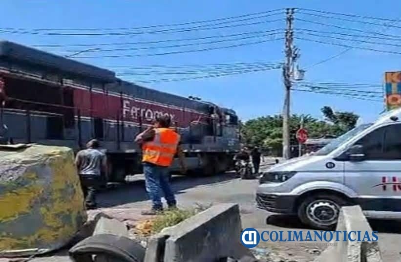 Accidente entre el tren y un camión de autotransporte en Tapeixtles
