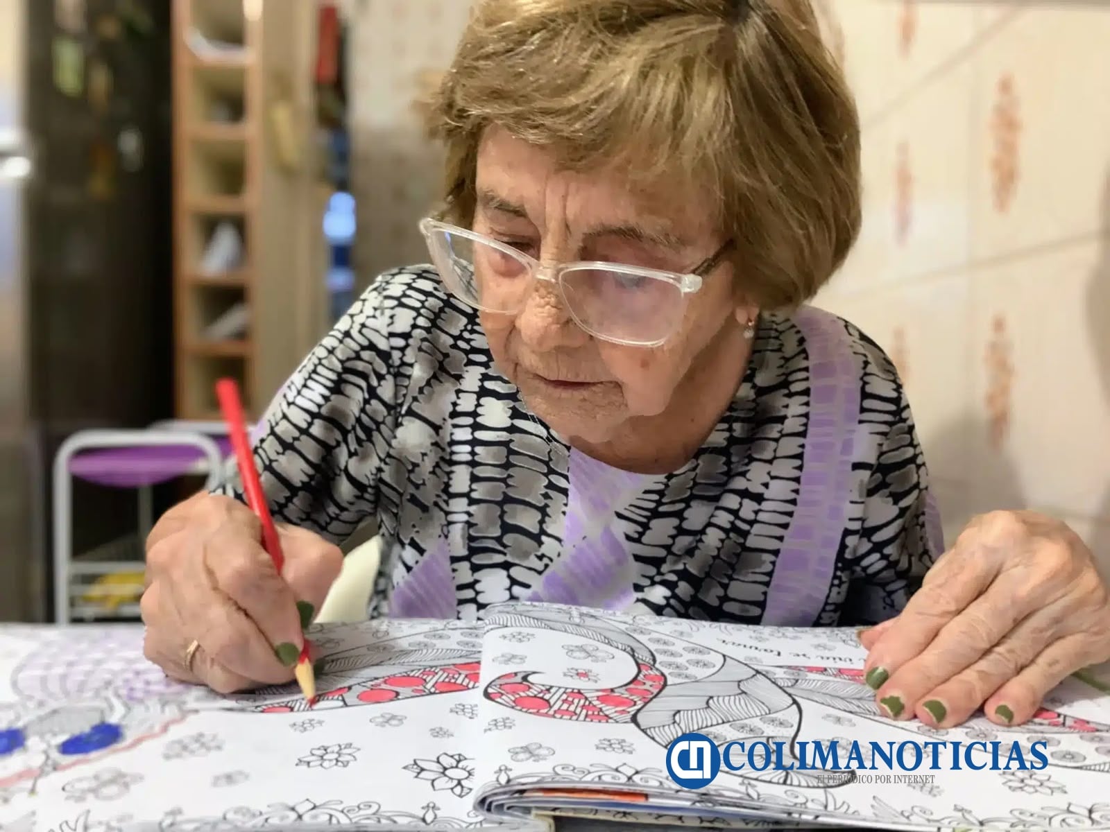 Asociación de Psicólogos impulsa taller de arteterapia para adultos mayores