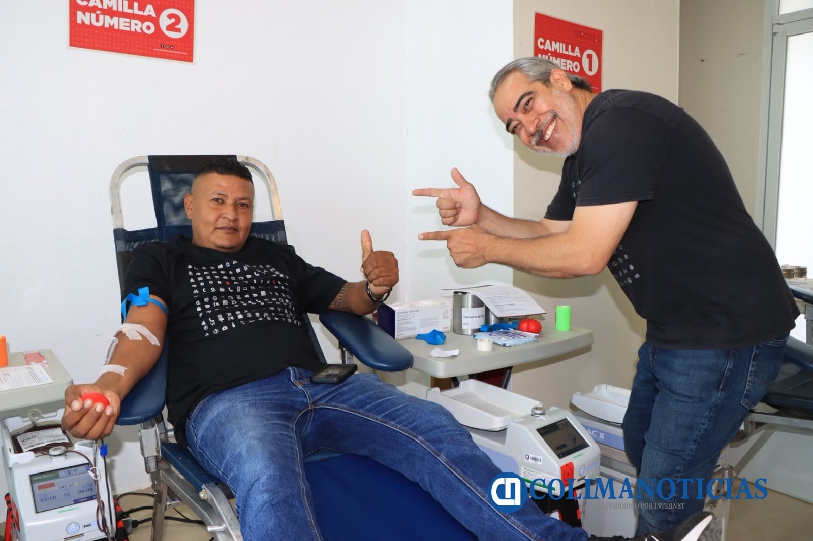 Casi un centenar de personas acudieron al DIF Estatal Colima para donar sangre y contribuir a salvar vidas (3)