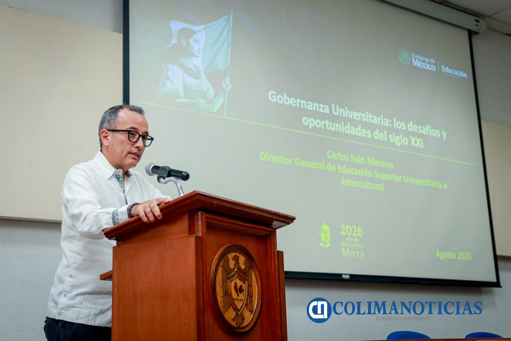 Dicta conferencia Carlos Iván Moreno, de la SEP, en la UdeC (4)