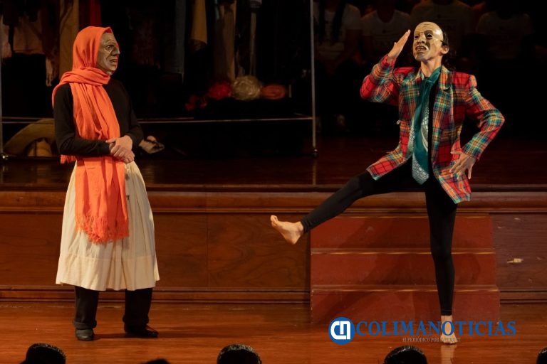 ForadoseriO y Cultura Colima clausuran el III Eicom con función especial en el Teatro Hidalgo