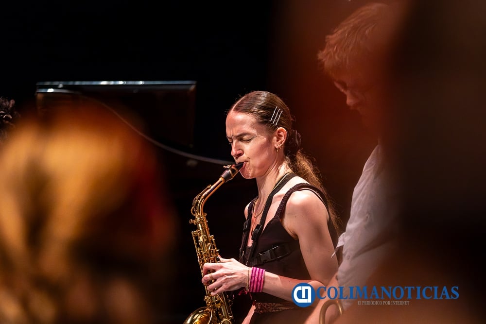 Linde Tillmanns Sexteto en el Teatro Universitario_e