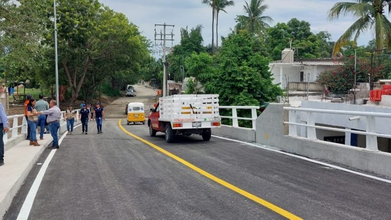 Pone en servicio ASIPONA puente sobre el arroyo de Santiago