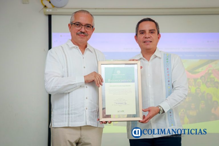 Celebran emotiva ceremonia de jubilación para Martín Gerardo Vargas Elizondo