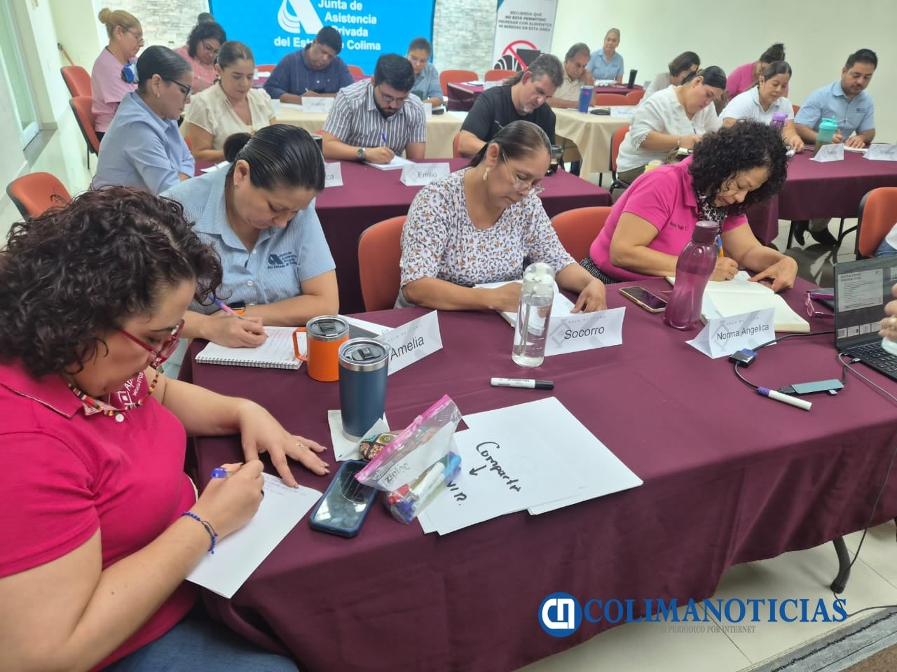 Representantes de IAP se capacitan para apoyar de mejor manera a población vulnerable del estado de Colima