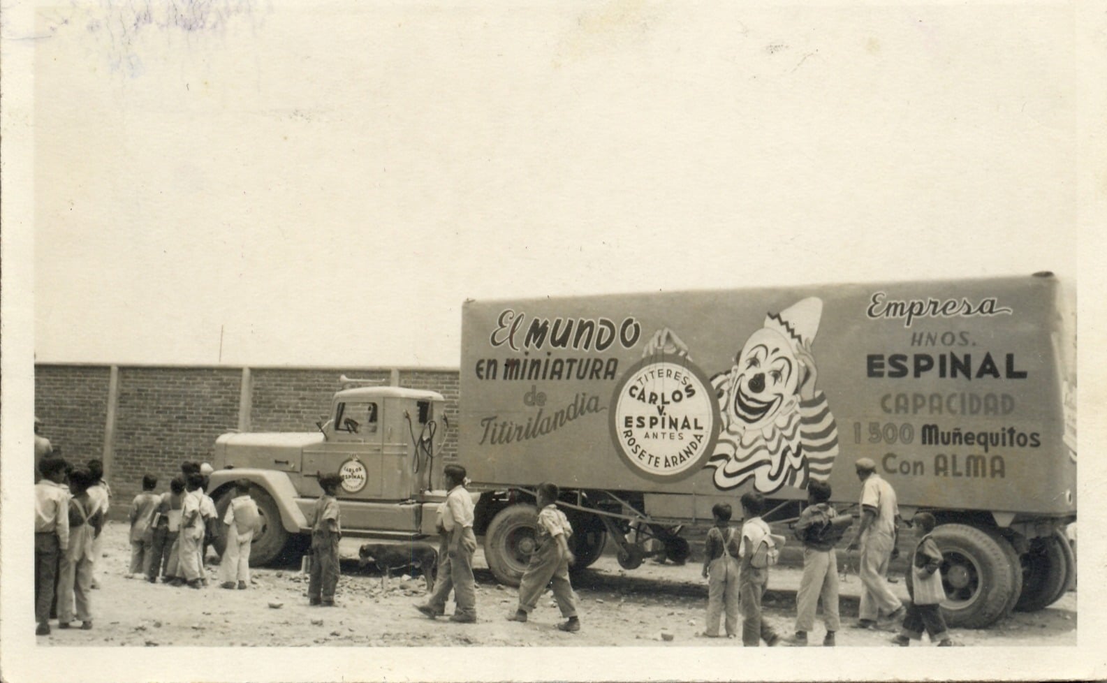 UdeC comparte su patrimonio documental en expo nacional sobre títeres