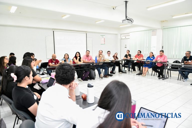 Analizan estudiantes y docentes el uso de la IA en el aprendizaje