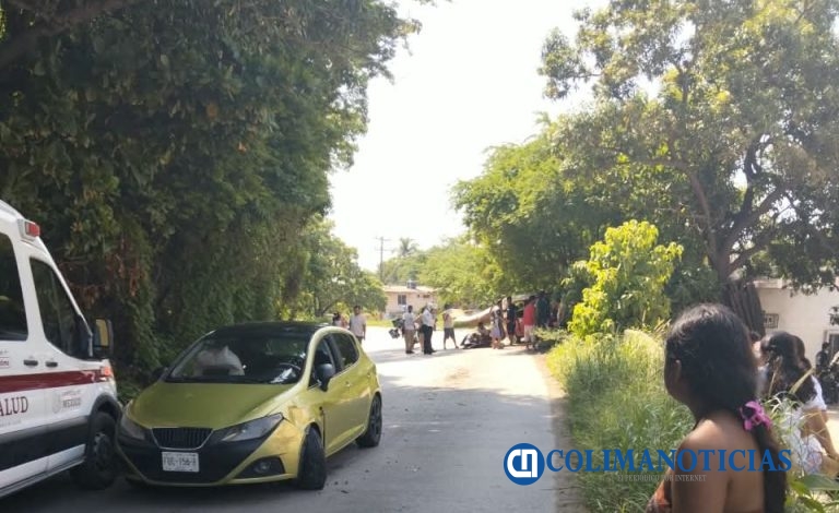 Automóvil vs mototaxi por la carretera Manzanillo-El Colomo