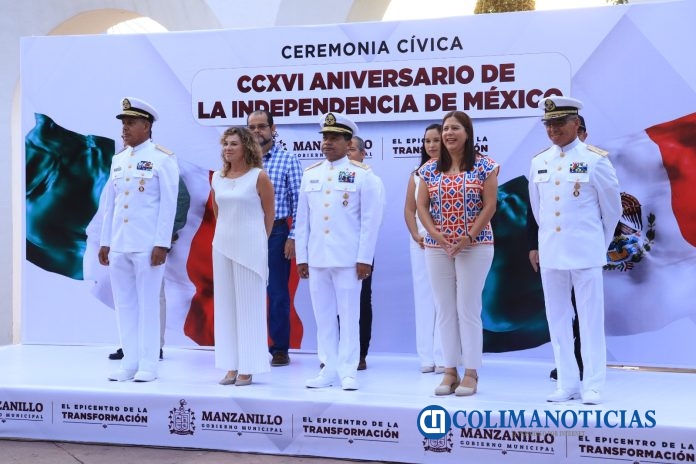 Ayuntamiento de Manzanillo conmemora el 216 aniversario del inicio de la Independencia de México (4)