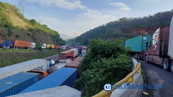Carreteras saturadas frenan auge de Manzanillo