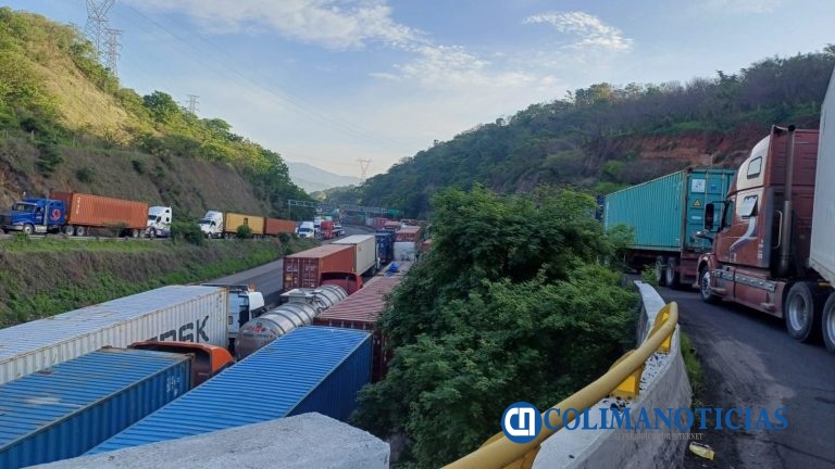 Carreteras saturadas frenan auge de Manzanillo