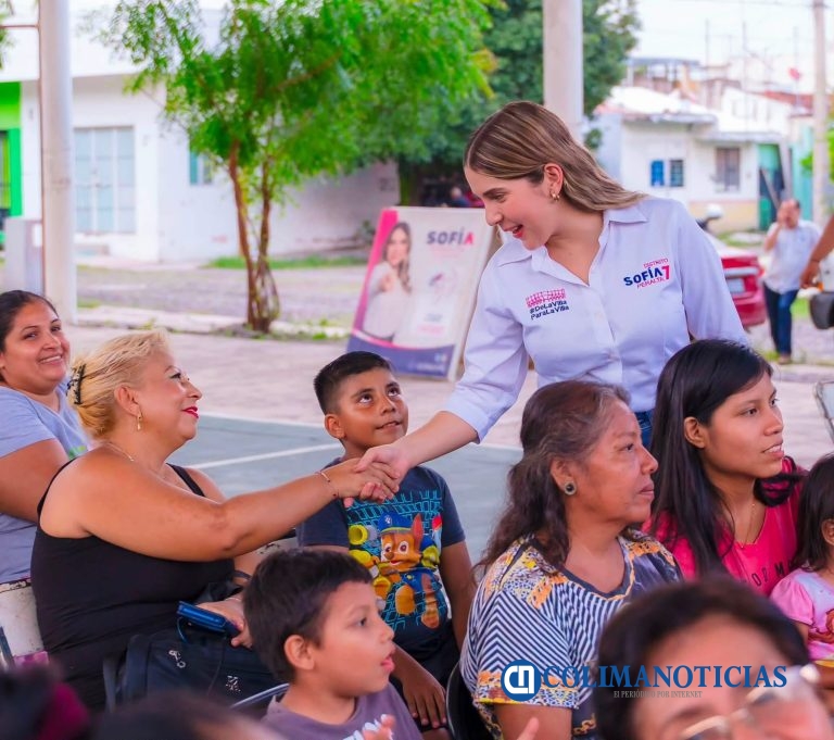 Cercanía y trabajo en colonias, una constante en la labor de Sofía Peralta