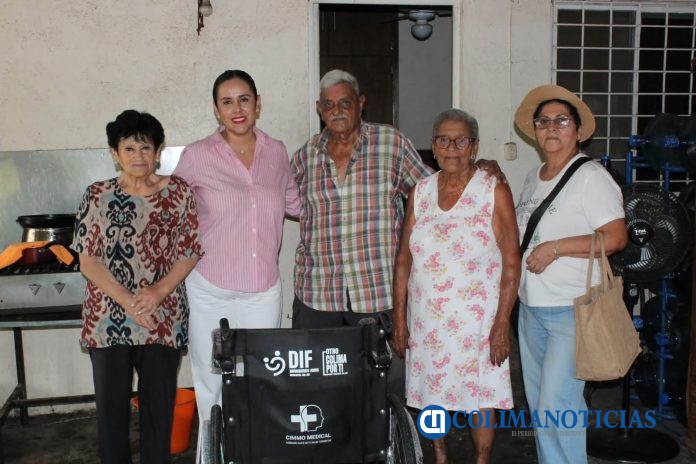 Entrega DIF Municipal Colima aparatos de movilidad (2)