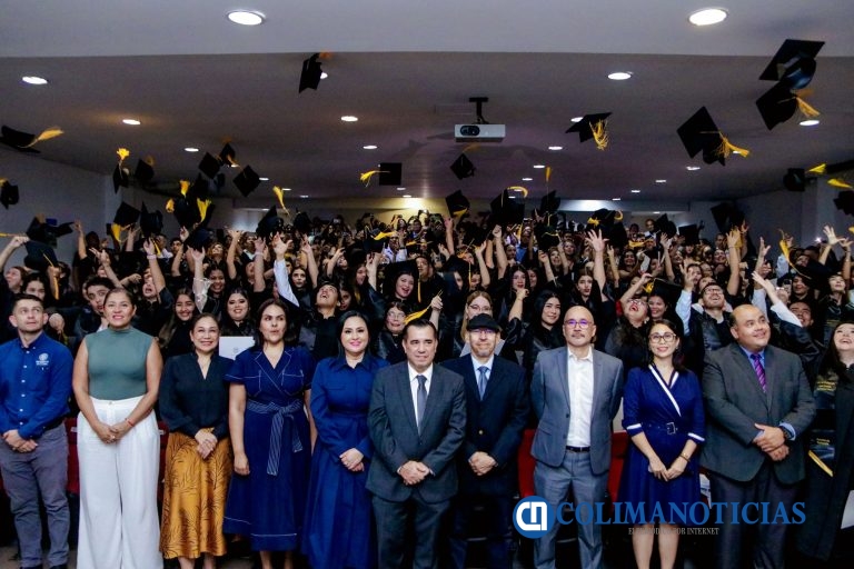Concluyen sus estudios 84 egresadas y egresados de la Facultad de Pedagogía