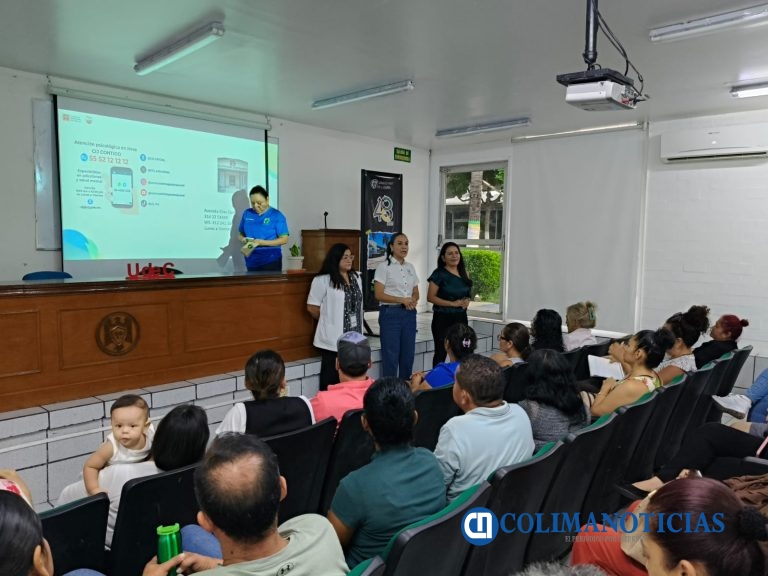 Bachillerato 8 abre un espacio para fortalecer la relación entre familias y escuela