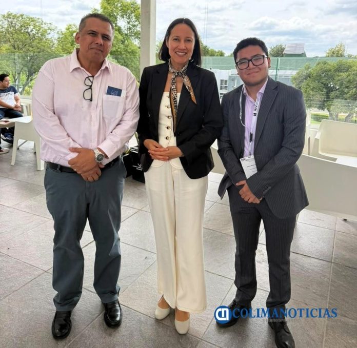 Estudiantes en congreso internacional de ciencia política_a