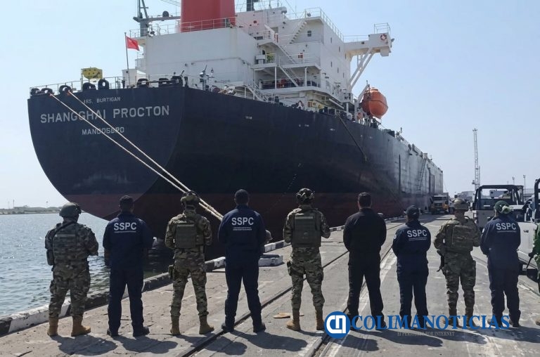 Red de huachicol fiscal operada por ex marinos alcanzó la aduana del AICM y Manzanillo, entre otras, sostiene la FGR