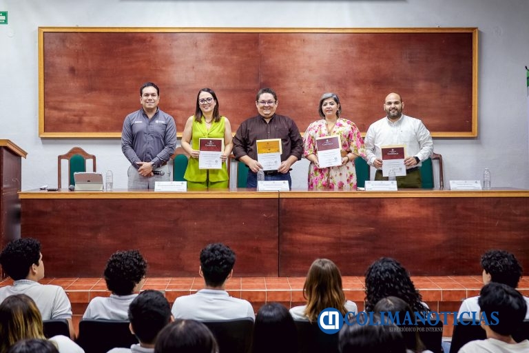 Egresadas y egresados del Bachillerato 4 comparten experiencias con nuevas generaciones