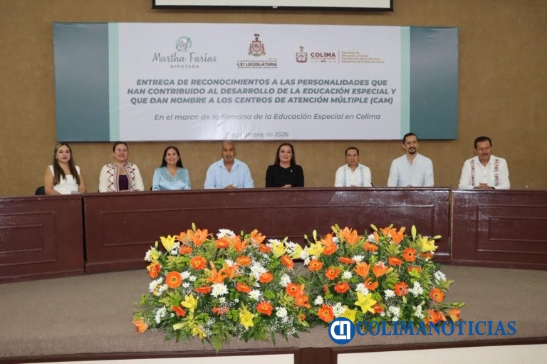 Gobierno del Estado de Colima y Poder Legislativo reconocen a docentes que han contribuido al desarrollo de la Educación Especial