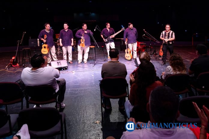 Grupo Acústica brinda un concierto íntimo en el Universitario_f