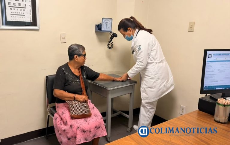 Reconoce IMSS Colima labor de médicas y médicos residentes y fortalece formación de especialistas