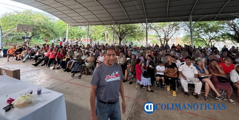 Martínez Paredes destaca convenios en beneficio de comerciantes de segunda mano, anexos y similares del mercado de Las Pulgas