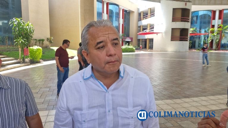 Gobierno de Colima apoyará a comercios afectados por obras de puentes en Manzanillo: Paco Rodríguez