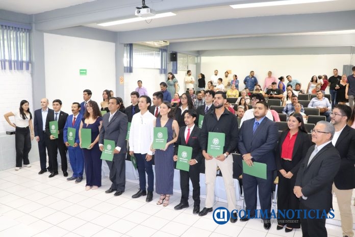 Se titulan 17 egresados de ingeniería de la UdeC_FIME_a