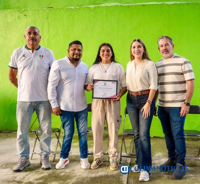 Sofía Peralta realiza entrega de reconocimientos al mérito deportivo en Villa de Álvarez y anuncia una segunda edición (3)