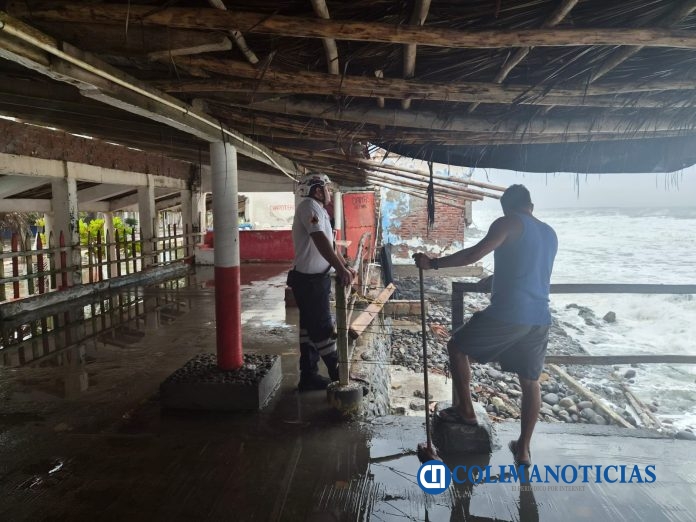 Tormenta tropical ‘Rachel’ obliga a cerrar playas del litoral colimense y navegación en Manzanillo (4)