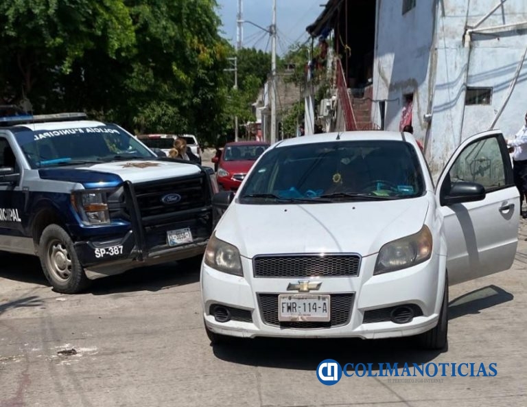 Patrulla de Seguridad Pública vs automóvil particular en Tapeixtles