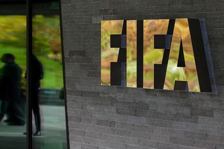 UEFA y Concacaf reclaman a la FIFA 2 mil 100 millones de dólares de sus reservas