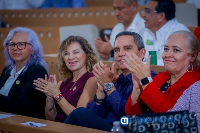 2do Foro sobre Investigación Universitaria_Manzanillo_autoridades