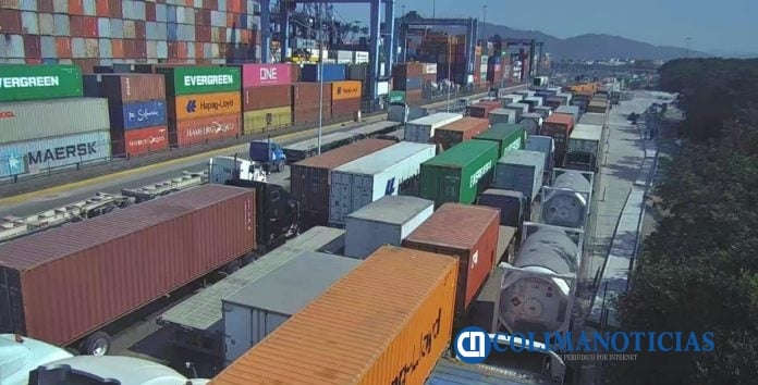 Anuncian transportistas de carga “paro nacional indefinido”, el 26 de octubre