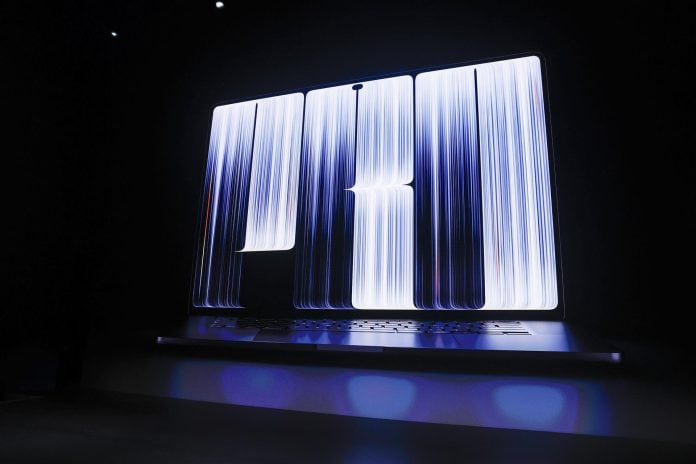 Apple presenta un primer MacBook Pro con pantalla táctil