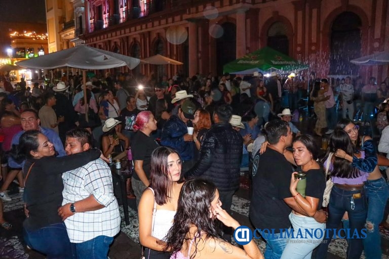 Cierra con éxito el Cerveza Fest 2026 con una gran noche norteña y mucho baile en el Jardín Libertad