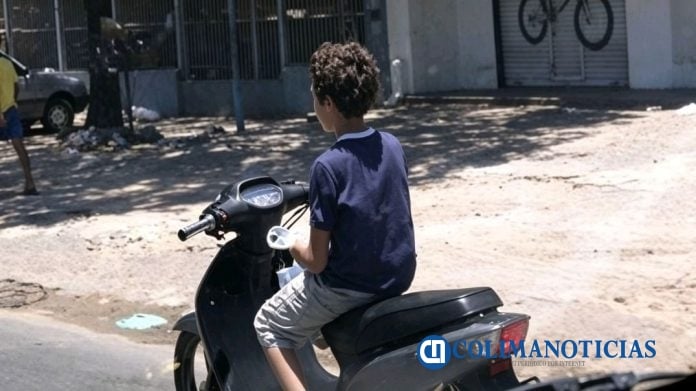 Diputados de Morena buscan prohibir “permisos” para que menores de edad puedan conducir motocicletas