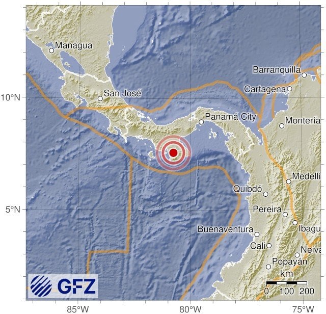 Fuerte sismo de magnitud 7,6 estremece Panamá